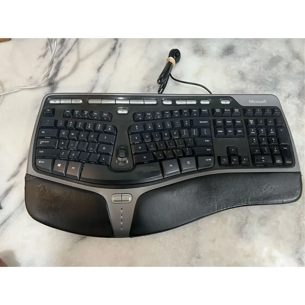 Microsoft KU-0462 Natural Ergonomic USB Keyboard - Black